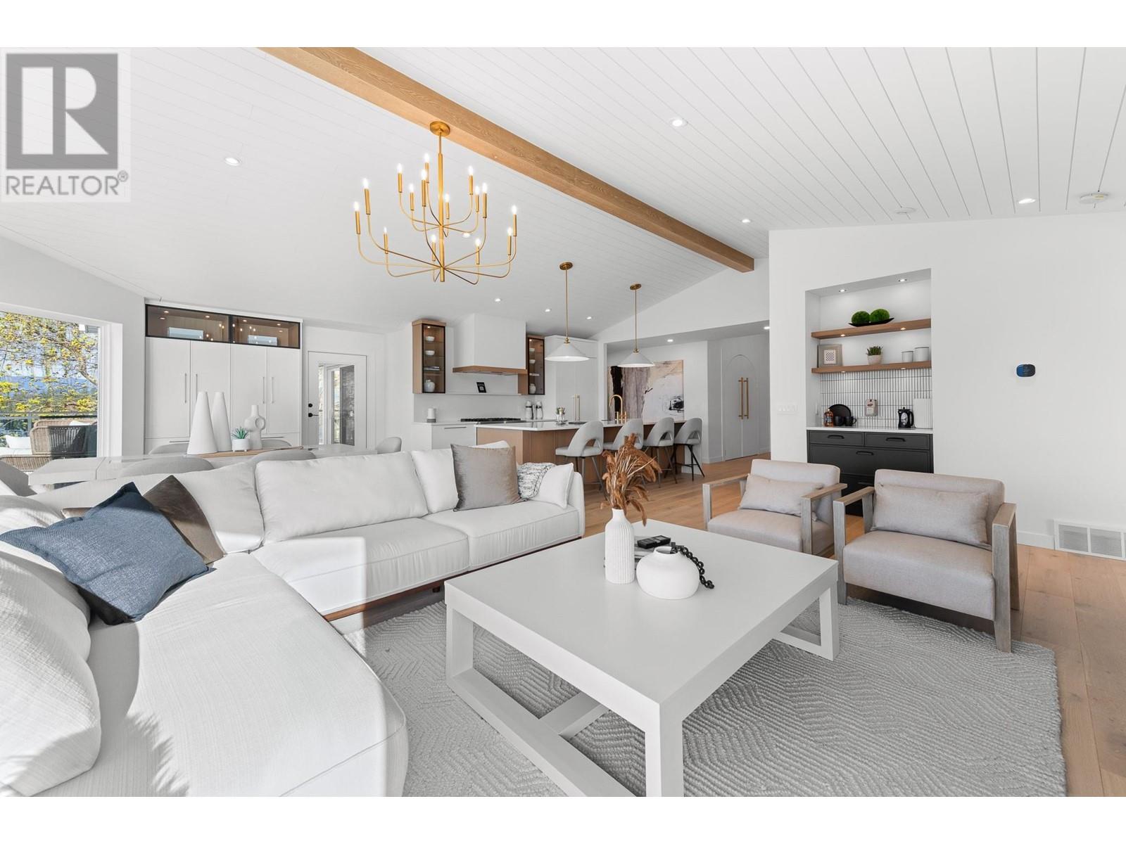  5538 Lakeshore Road, Kelowna