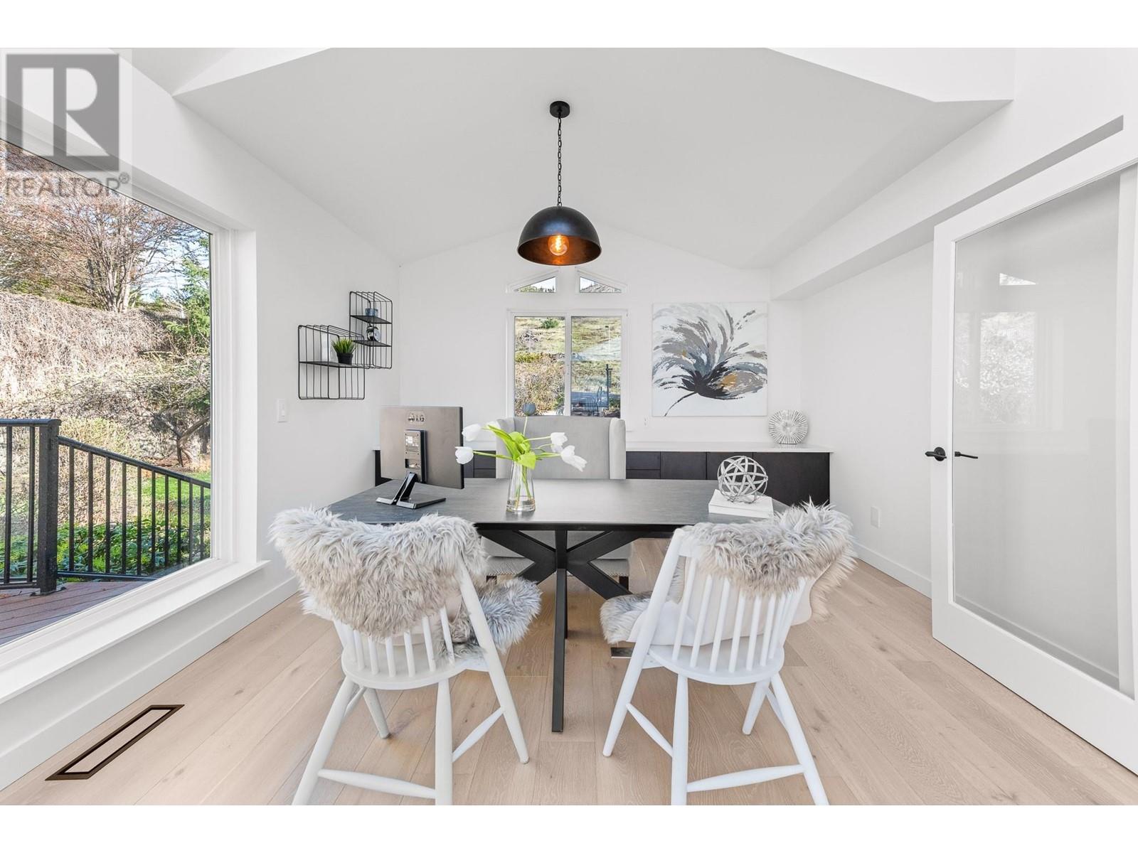  5538 Lakeshore Road, Kelowna