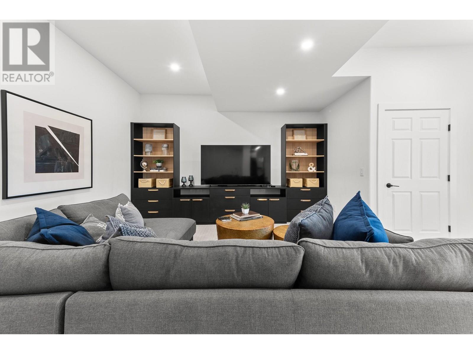  5538 Lakeshore Road, Kelowna