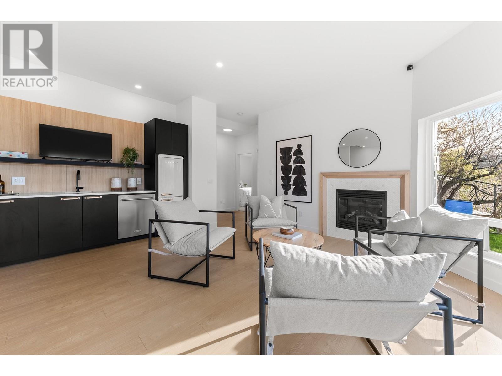  5538 Lakeshore Road, Kelowna