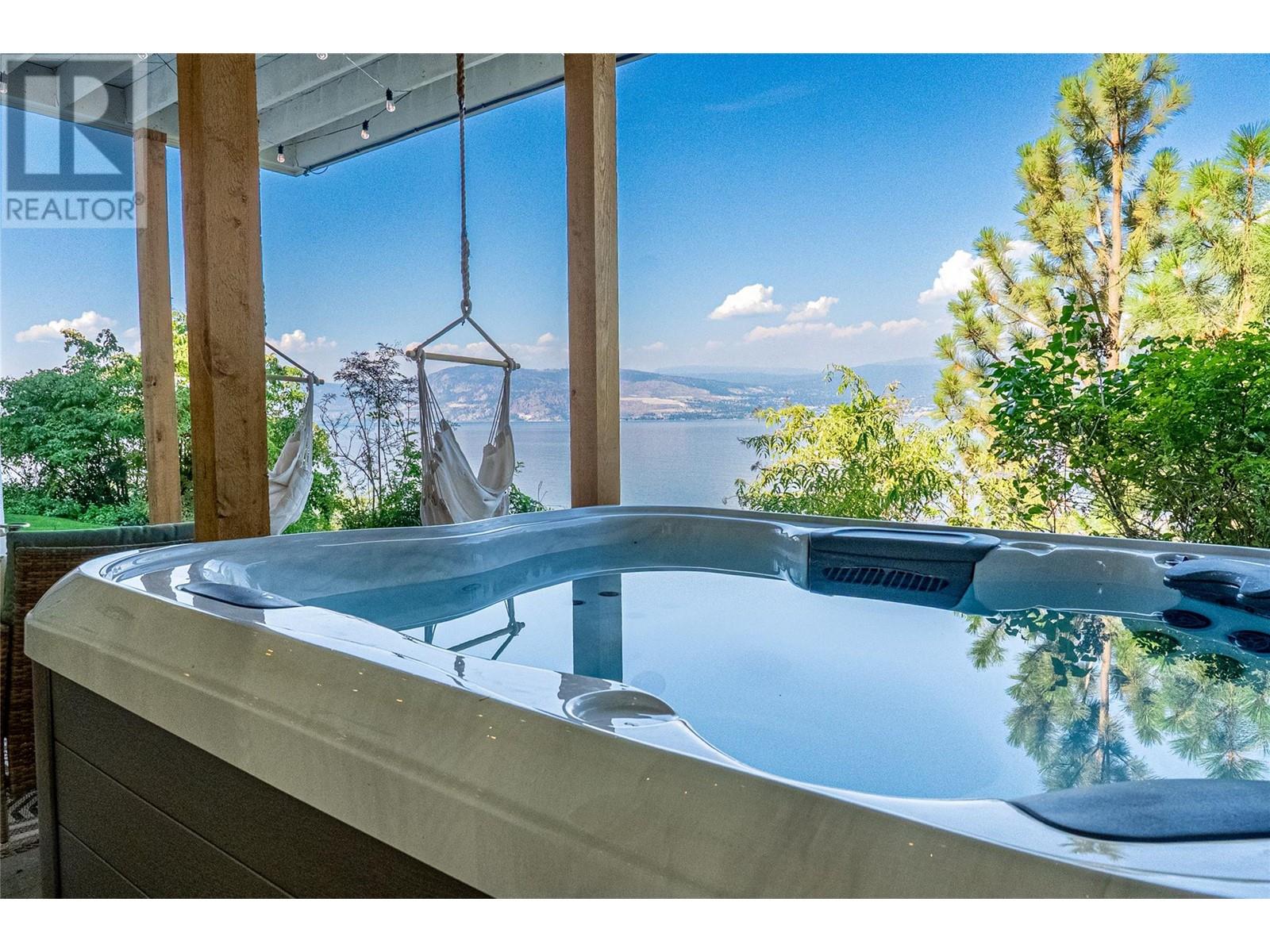  5538 Lakeshore Road, Kelowna