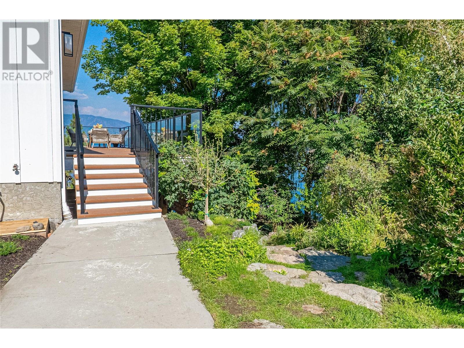  5538 Lakeshore Road, Kelowna