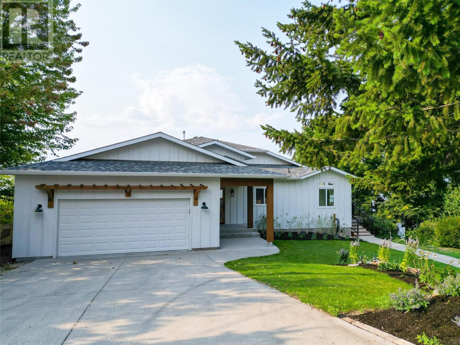  5538 Lakeshore Road, Kelowna