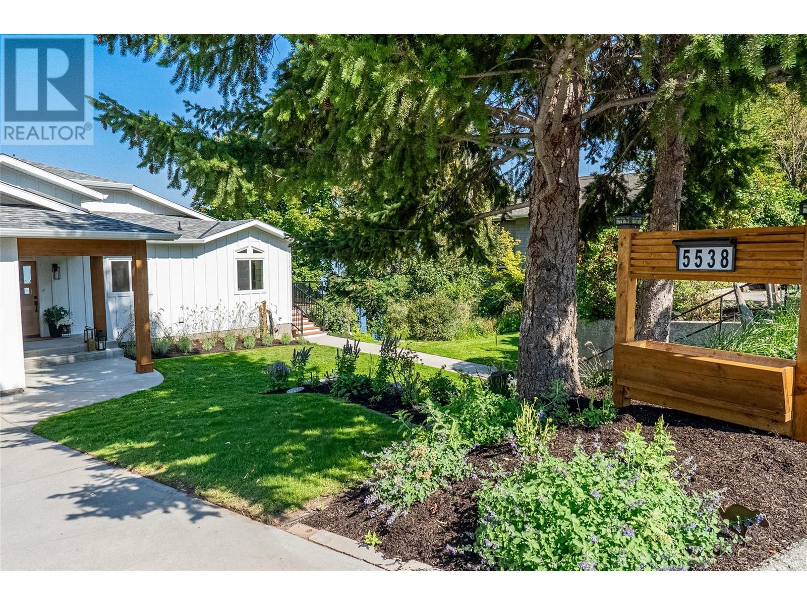  5538 Lakeshore Road, Kelowna