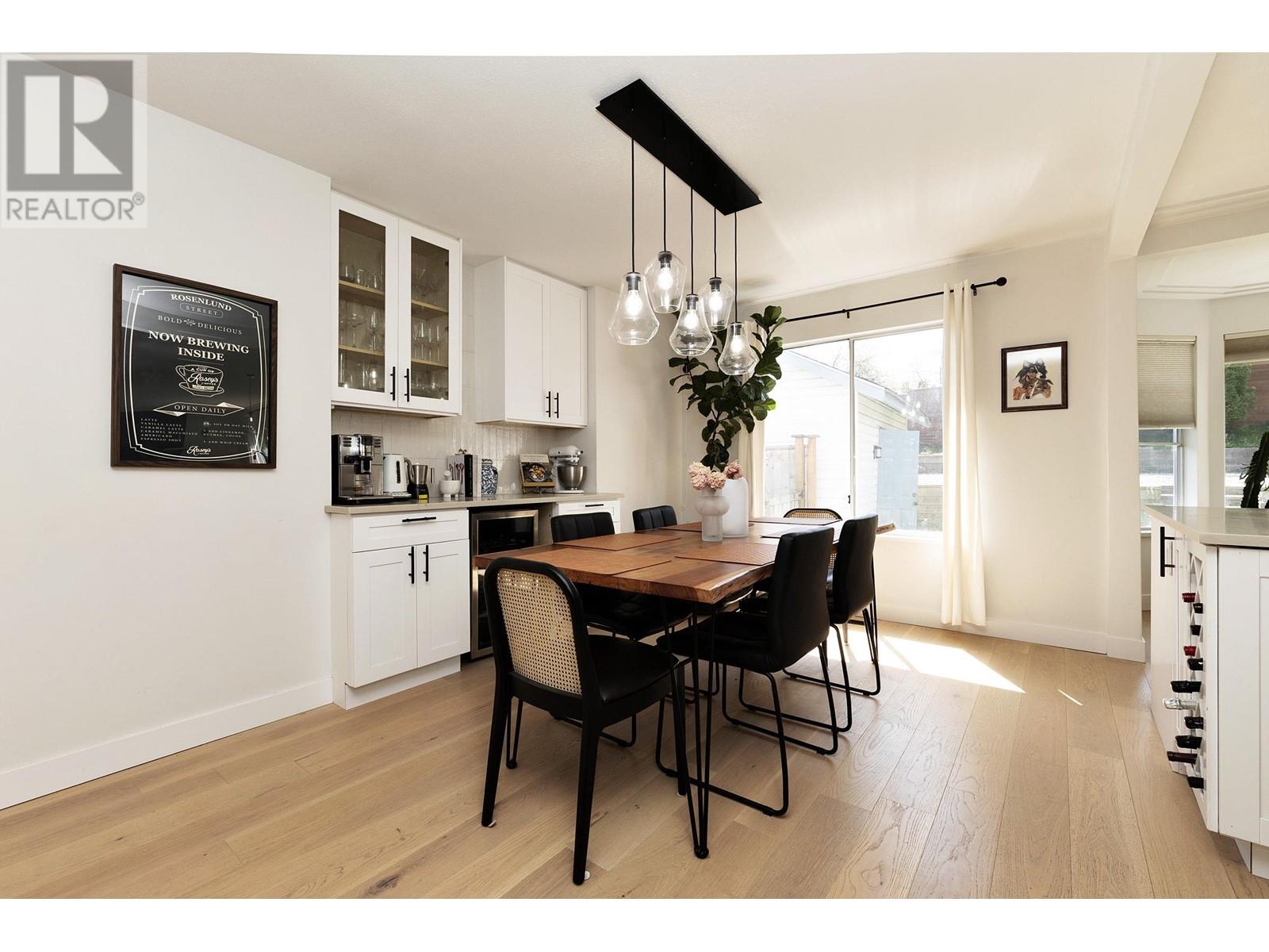 12028 CHESTNUT CRESCENT, Pitt Meadows real estate listing R2994037
