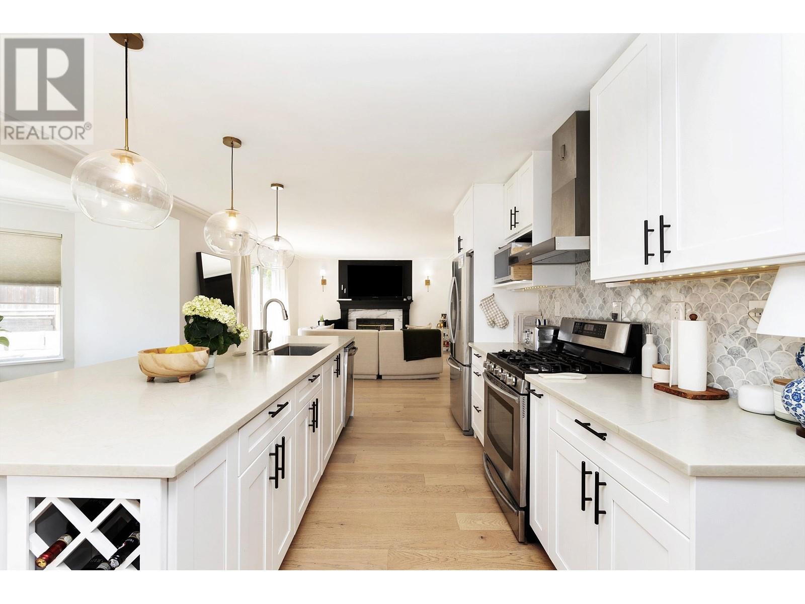 12028 CHESTNUT CRESCENT, Pitt Meadows real estate listing R2994037