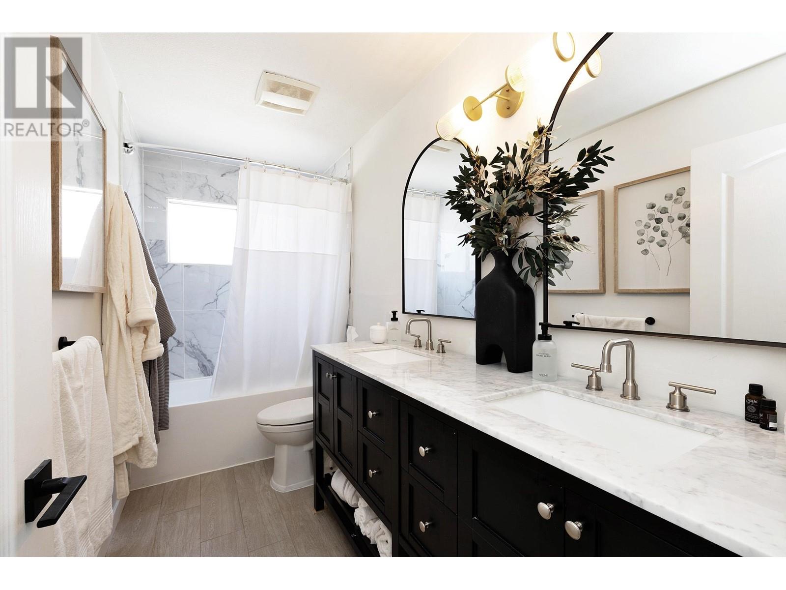 12028 CHESTNUT CRESCENT, Pitt Meadows real estate listing R2994037