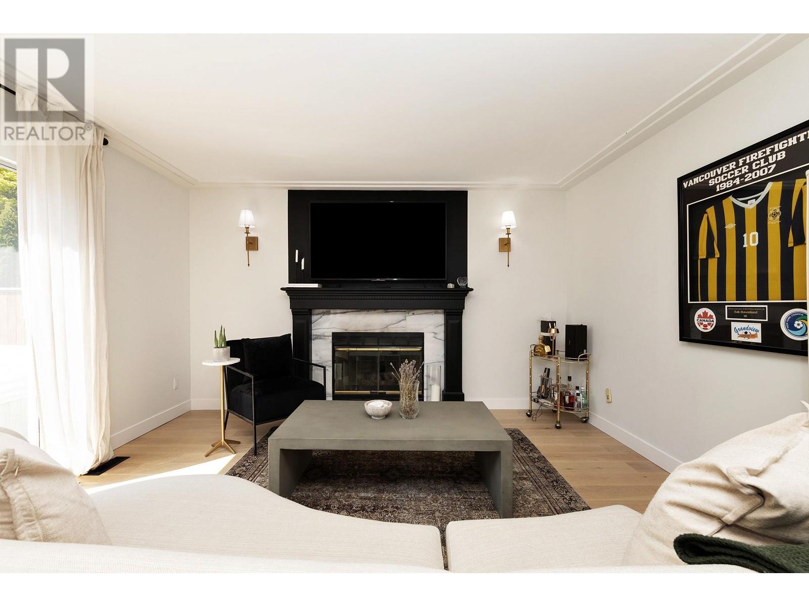12028 CHESTNUT CRESCENT, Pitt Meadows real estate listing R2994037