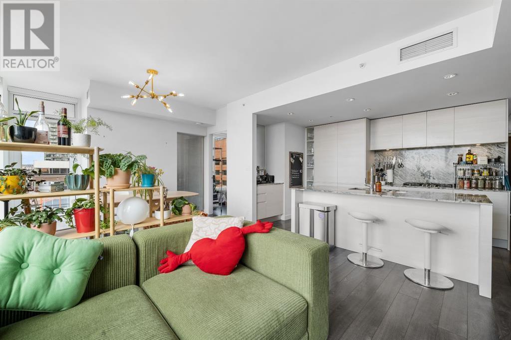 1708, 310 12 Avenue SW, Calgary, Alberta