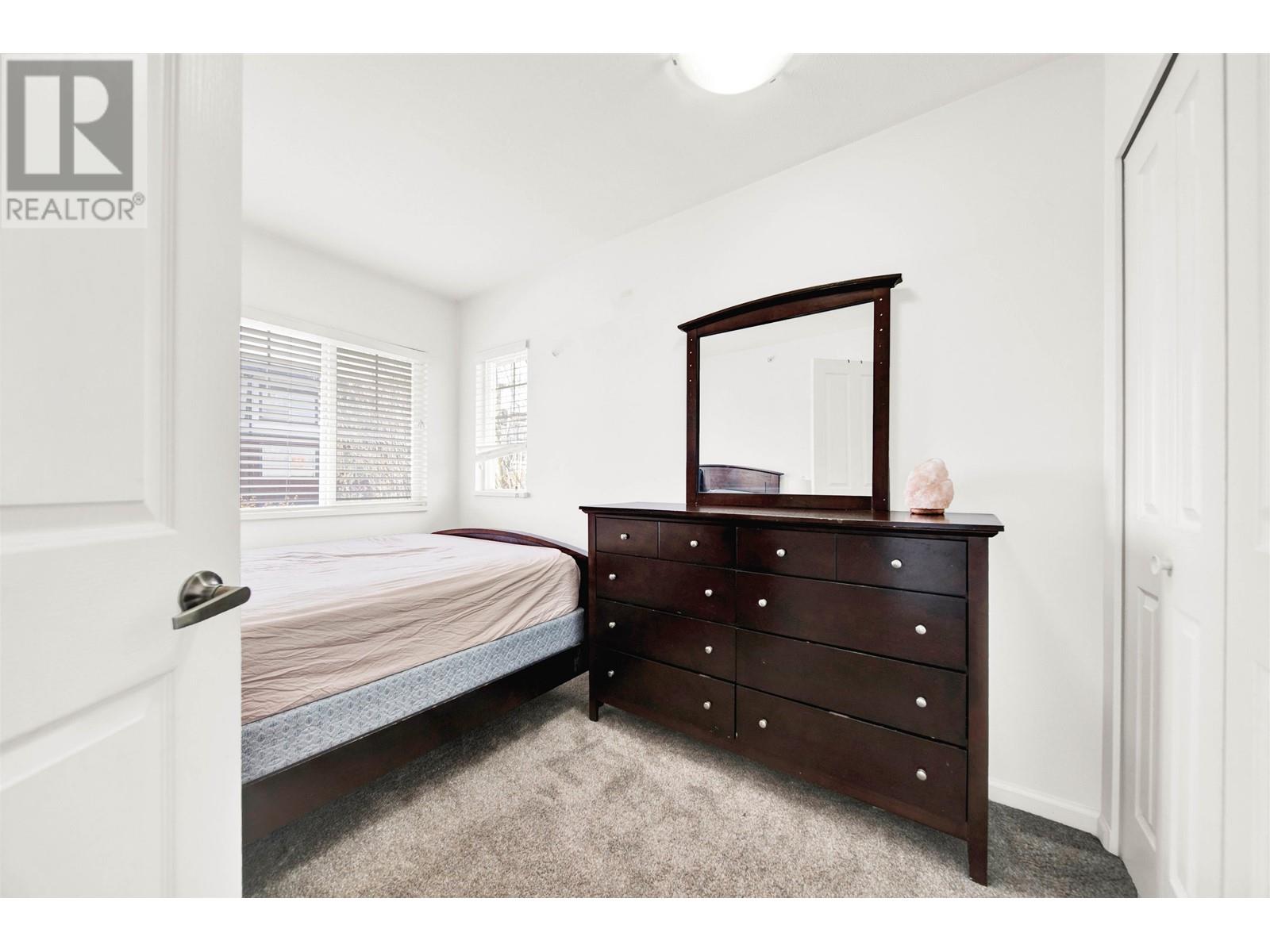 25 1010 EWEN AVENUE, New Westminster