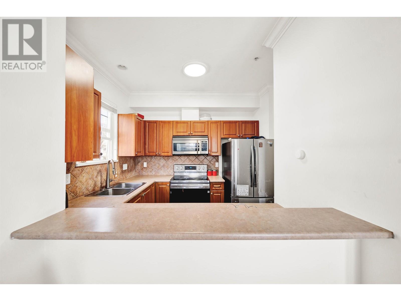 25 1010 EWEN AVENUE, New Westminster