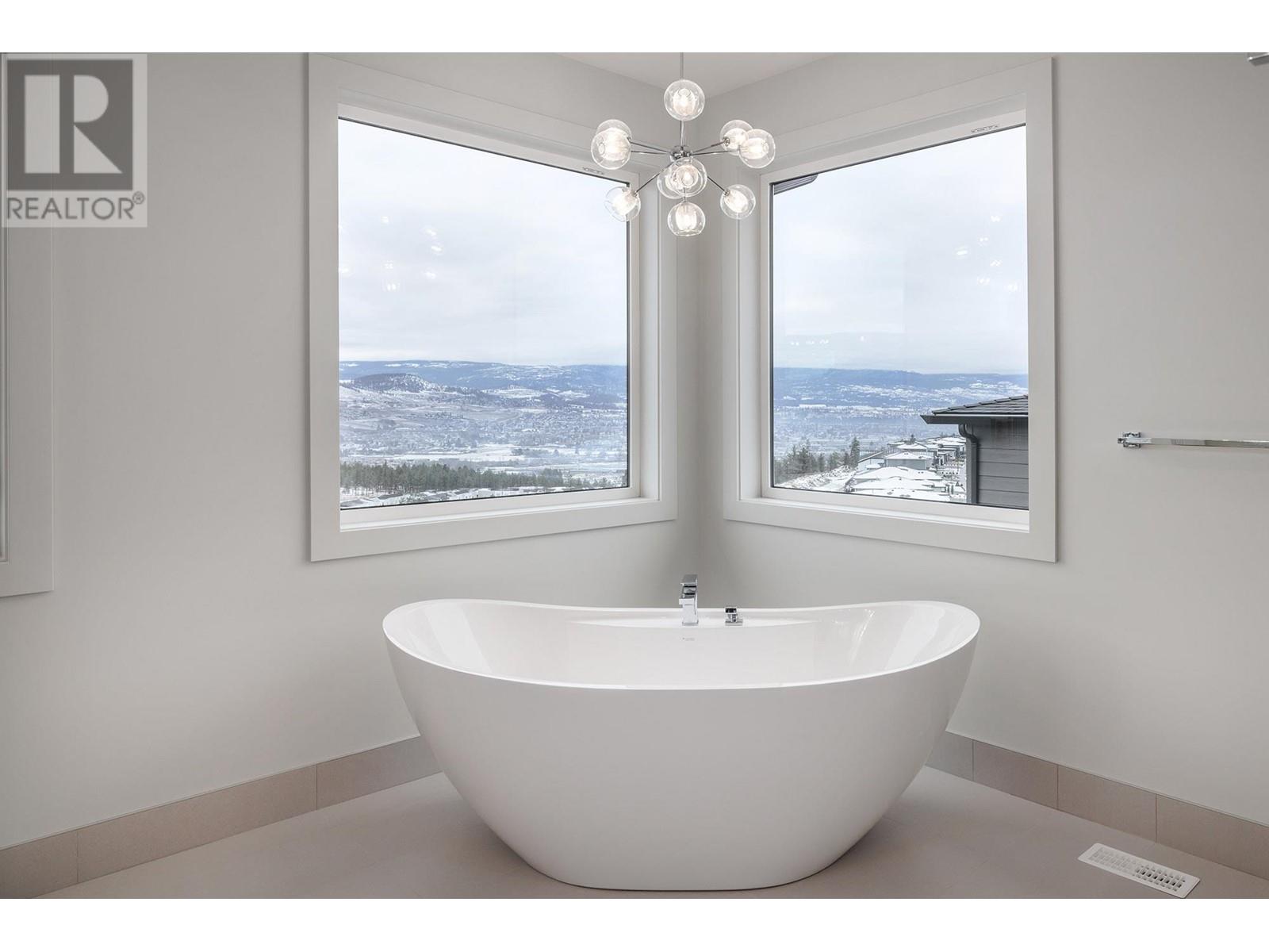  789 Carleton Street, Kelowna