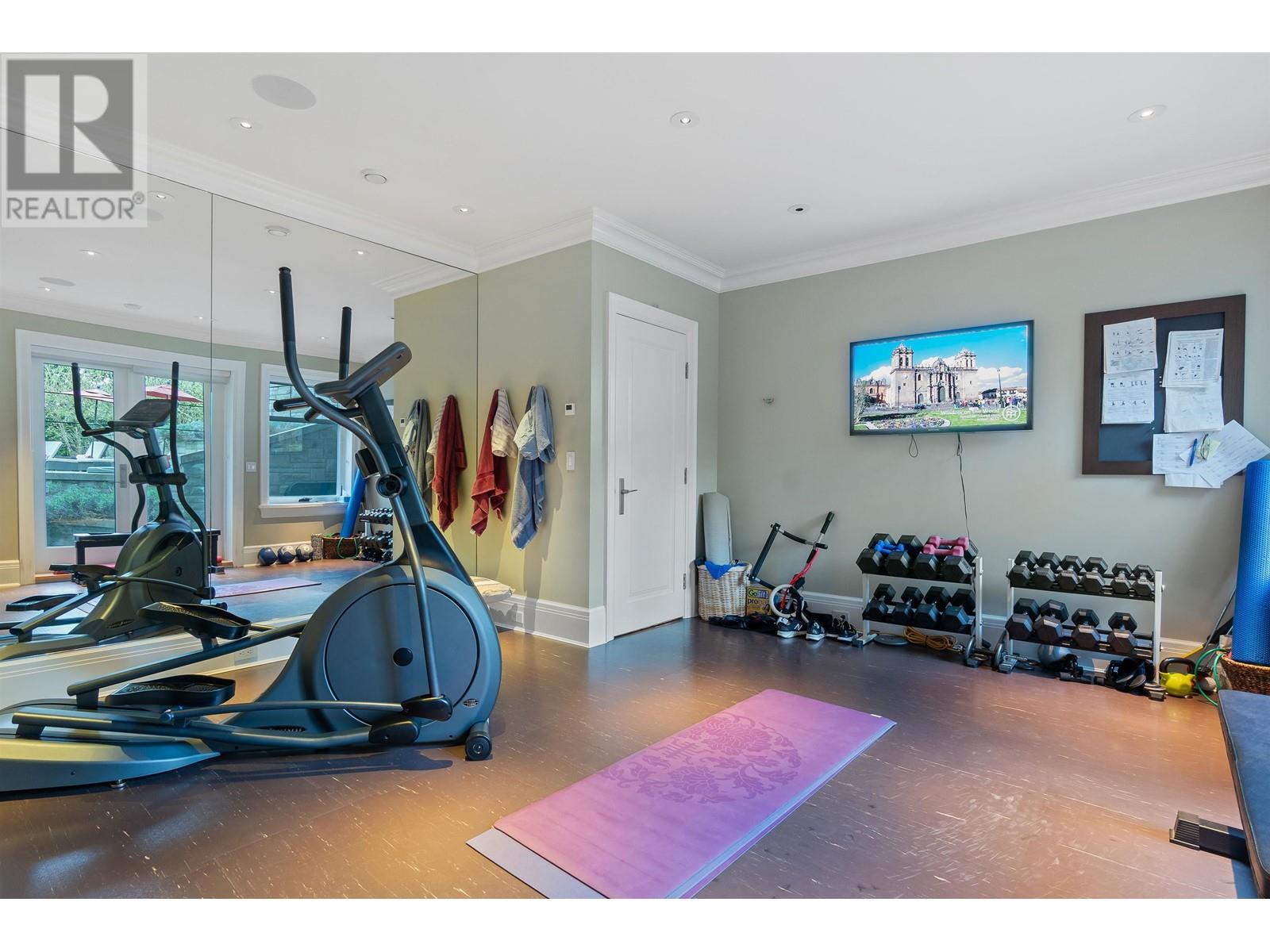 8112 GOVERNMENT ROAD, Burnaby