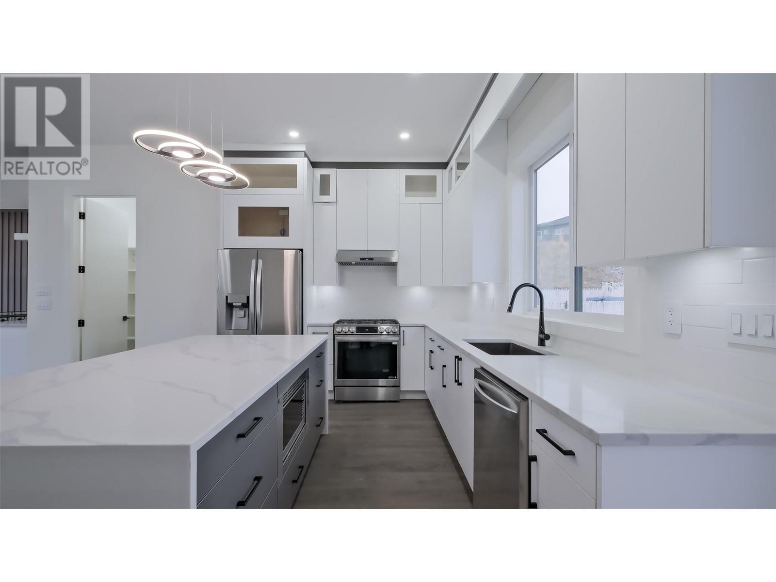  2798 Canyon Crest Drive, West Kelowna