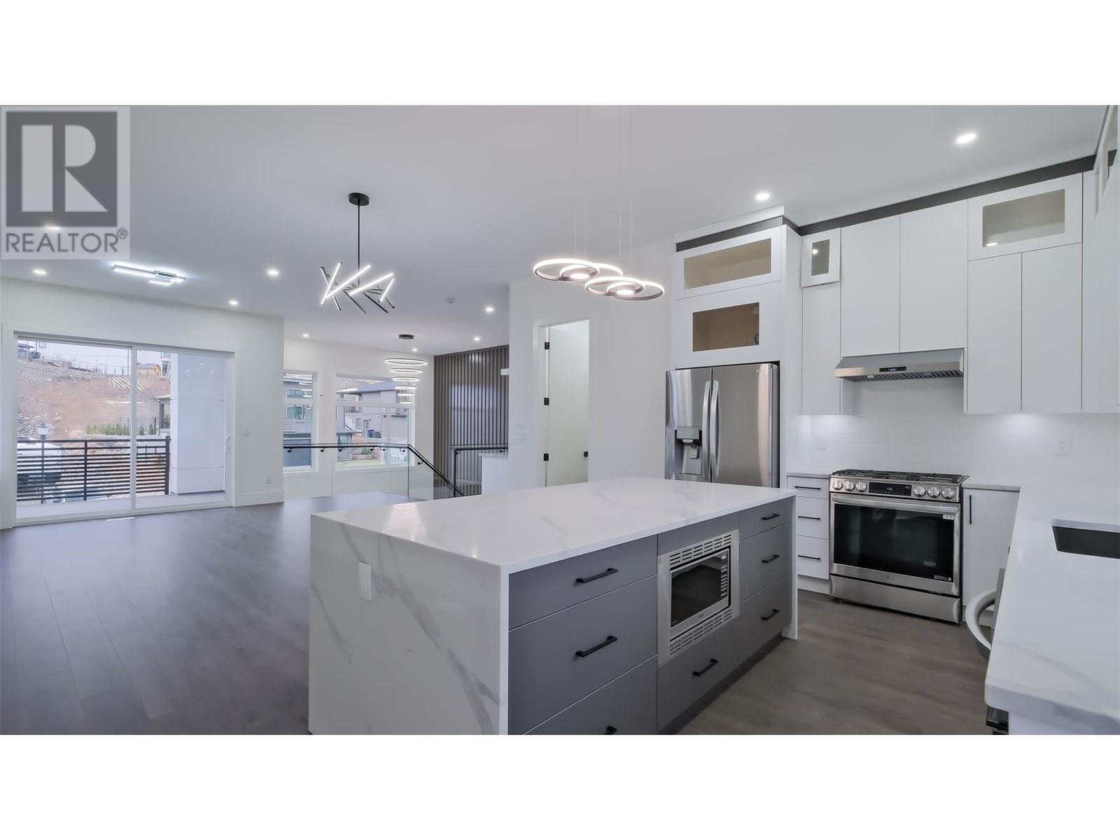  2798 Canyon Crest Drive, West Kelowna
