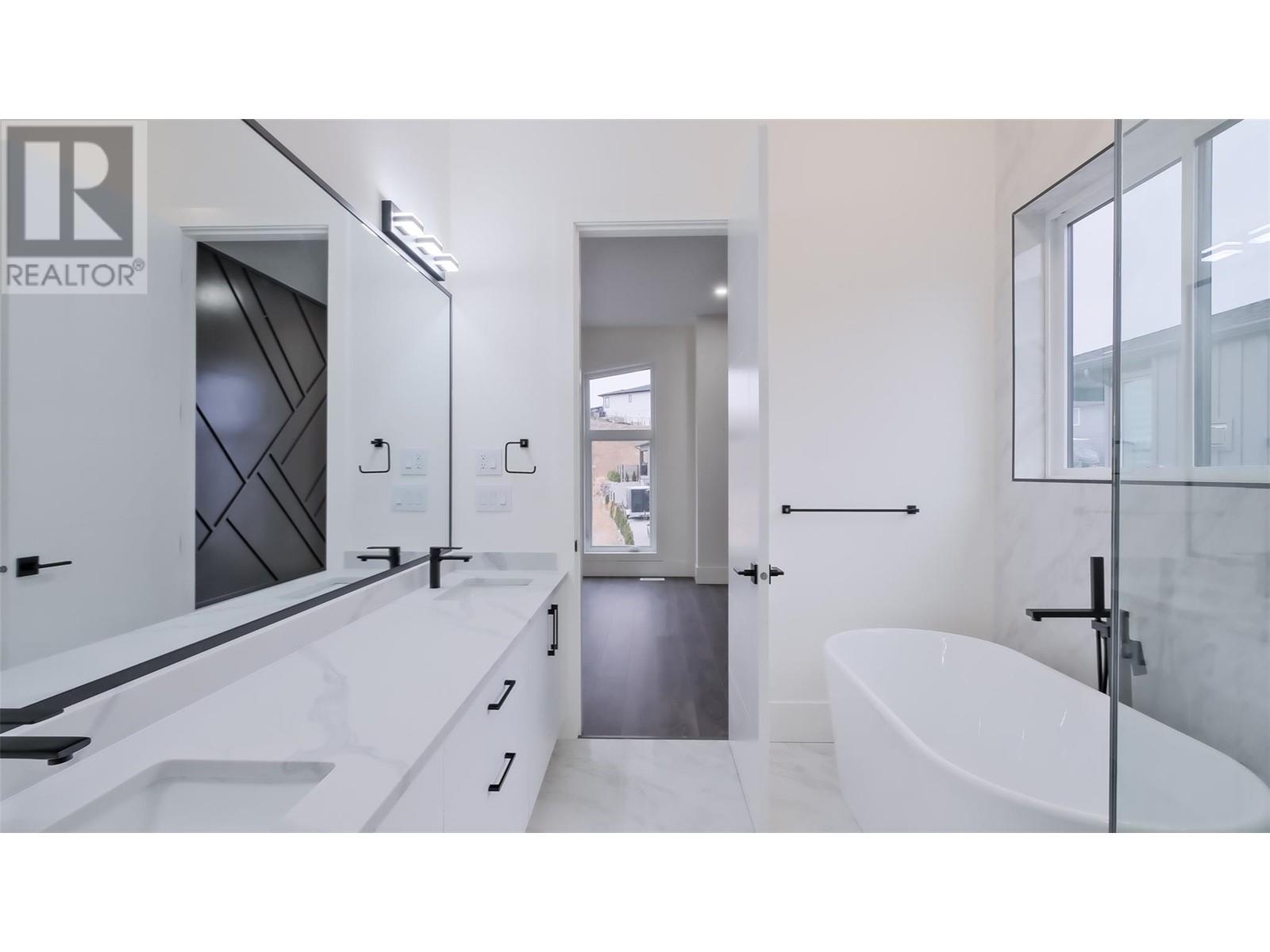  2798 Canyon Crest Drive, West Kelowna