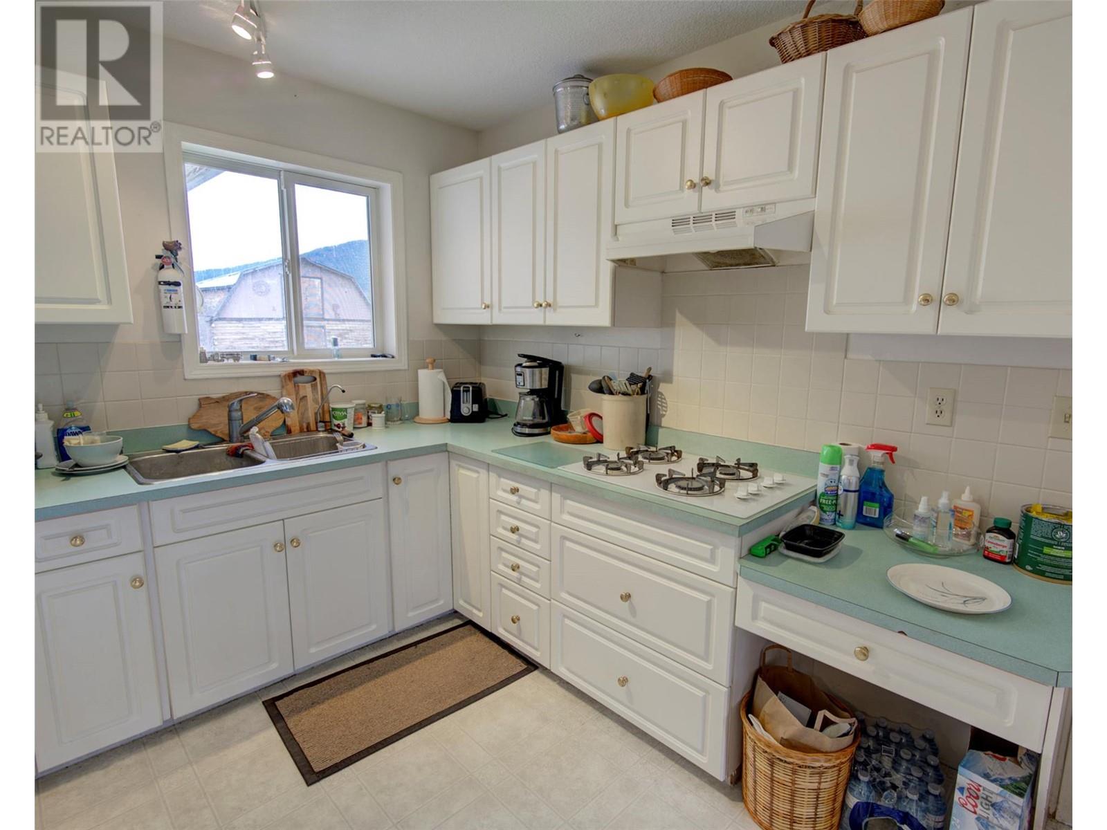 3043 Creighton Valley Road, Cherryville