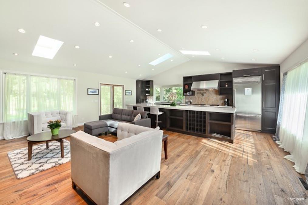 13671 16 AVENUE, Surrey