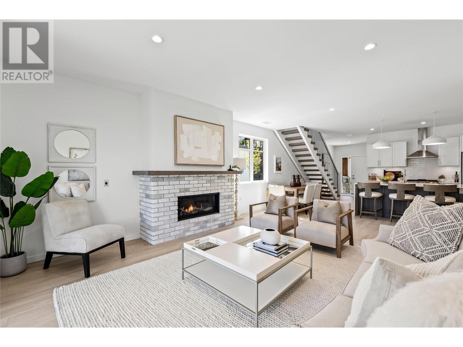 9 1979 Country Club Drive, Kelowna