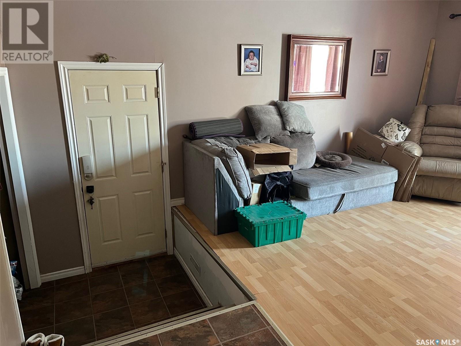 Photo 28 of 738 Bard Crescent N, Regina SK