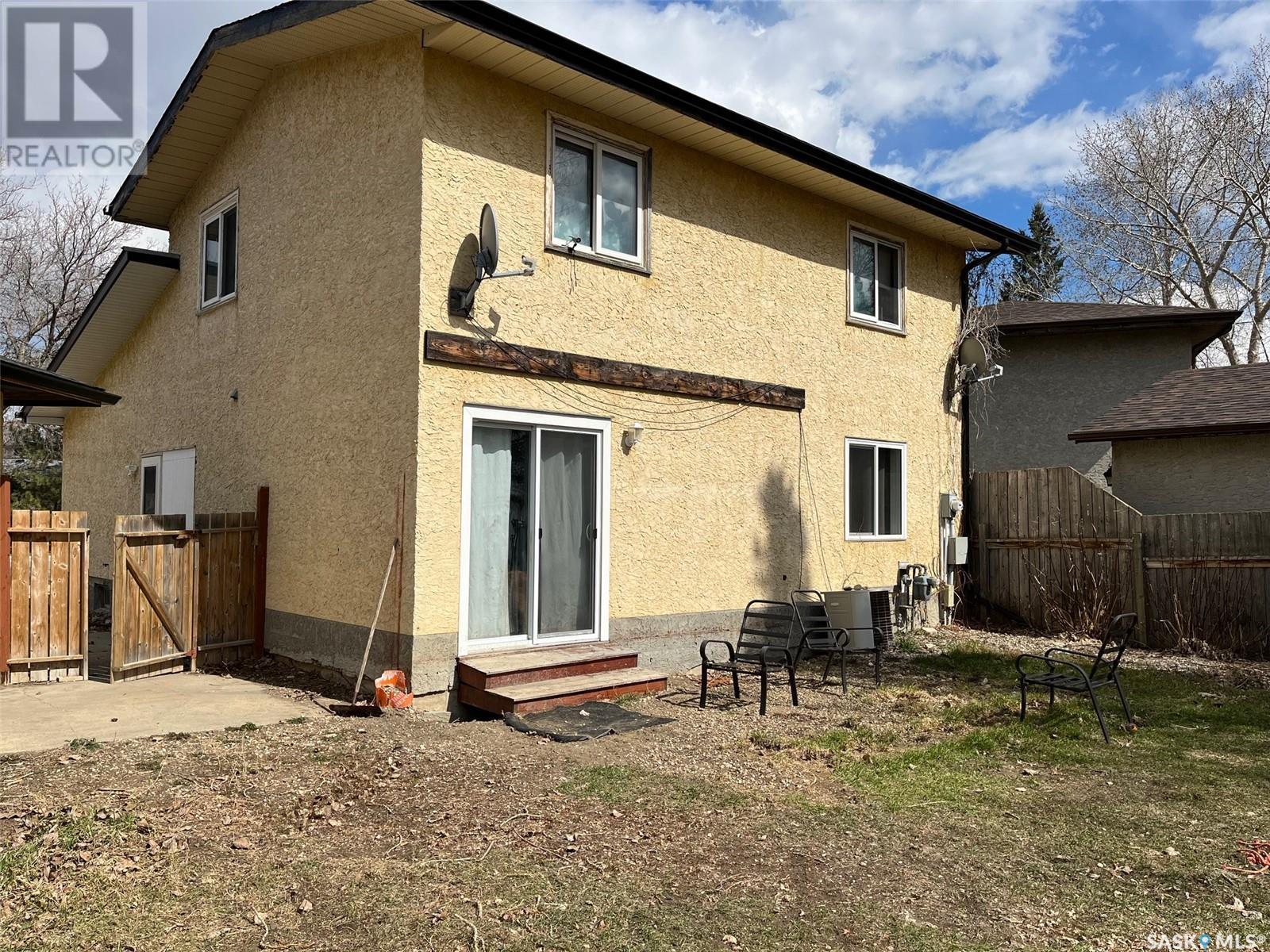 Photo 33 of 738 Bard Crescent N, Regina SK