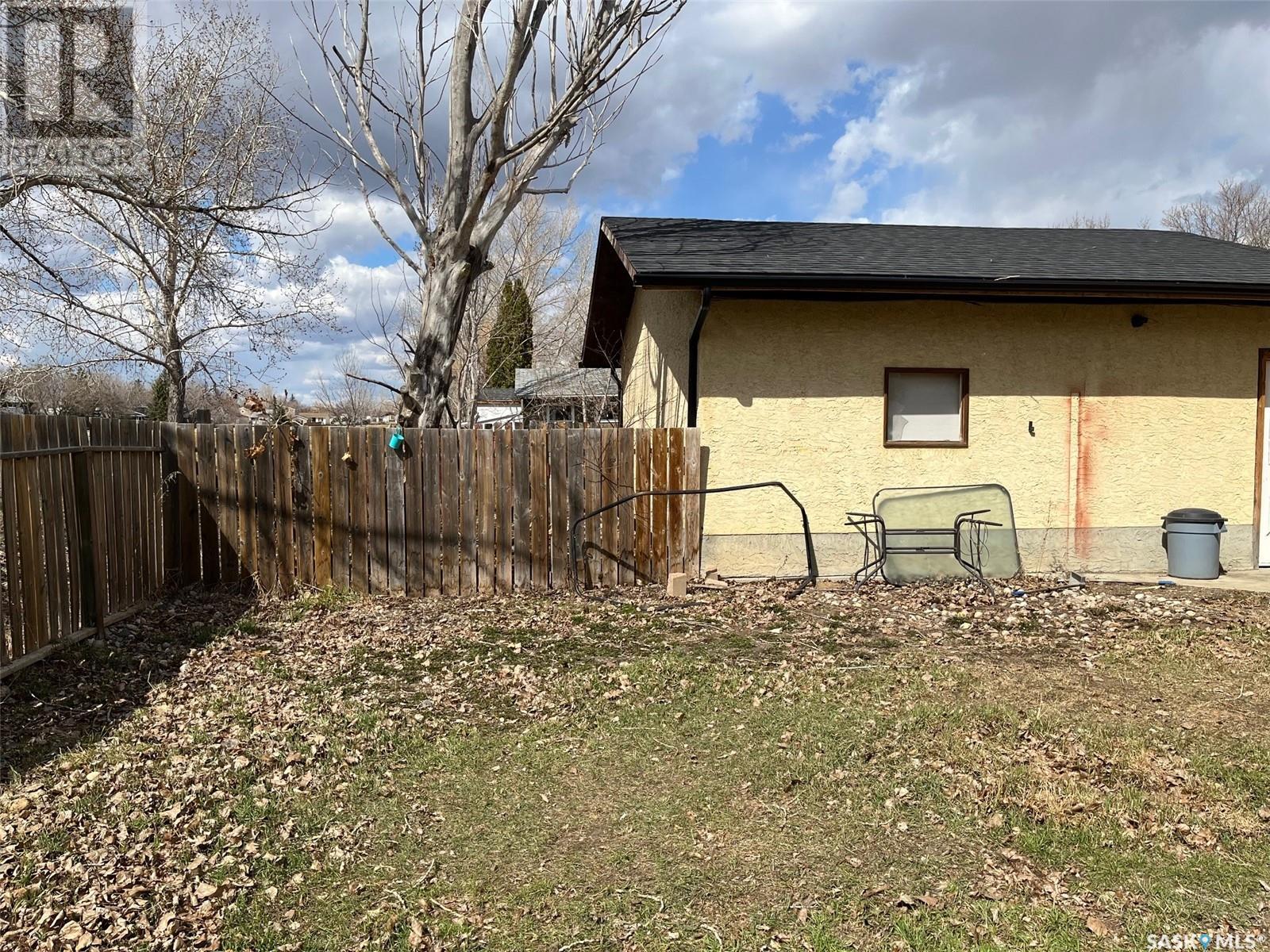 Photo 21 of 738 Bard Crescent N, Regina SK