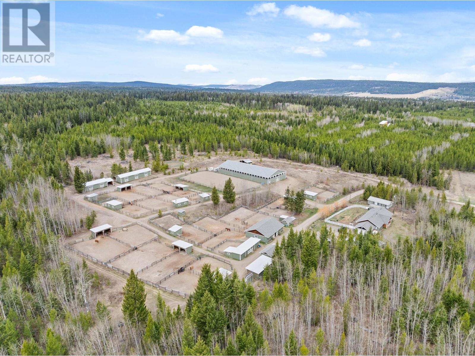 6594 FOOTHILLS ROAD, 100 Mile House