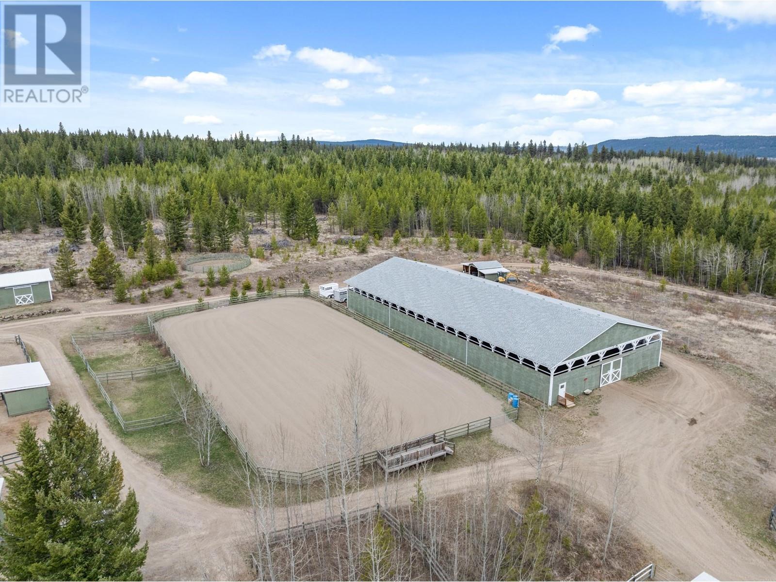 6594 FOOTHILLS ROAD, 100 Mile House