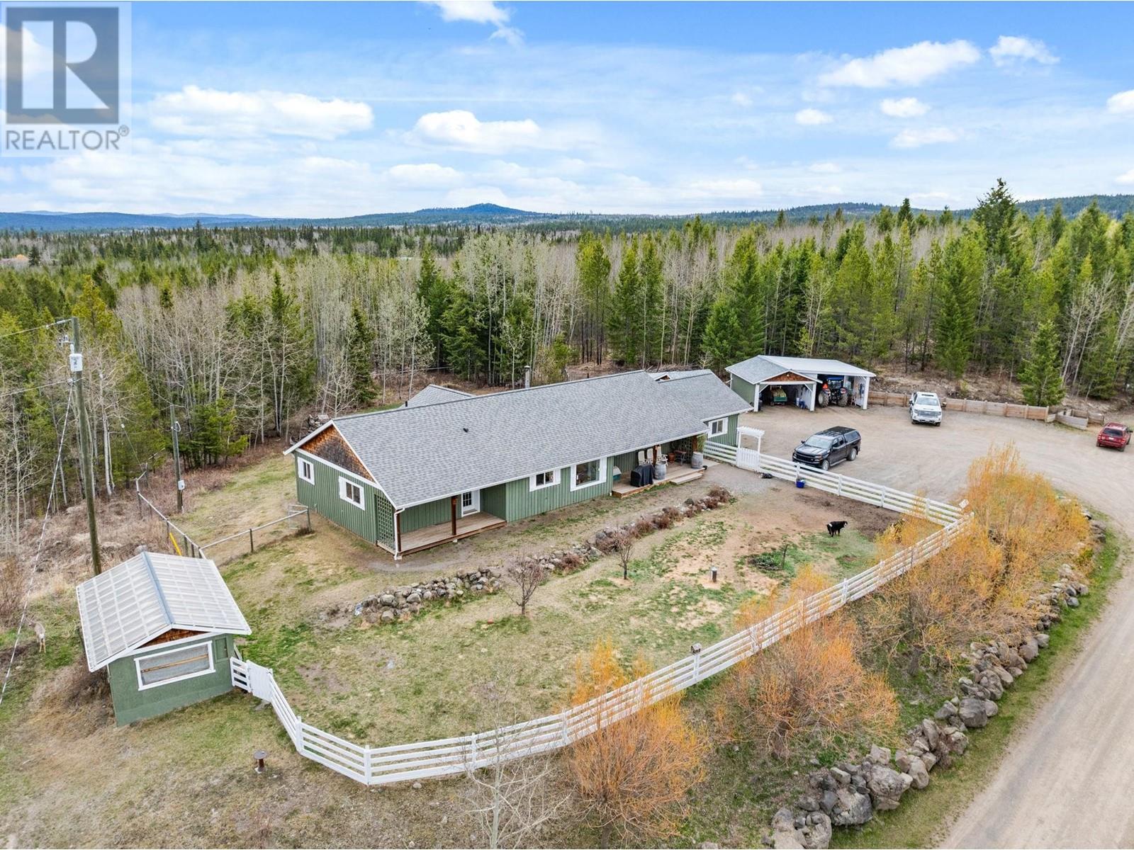 6594 FOOTHILLS ROAD, 100 Mile House