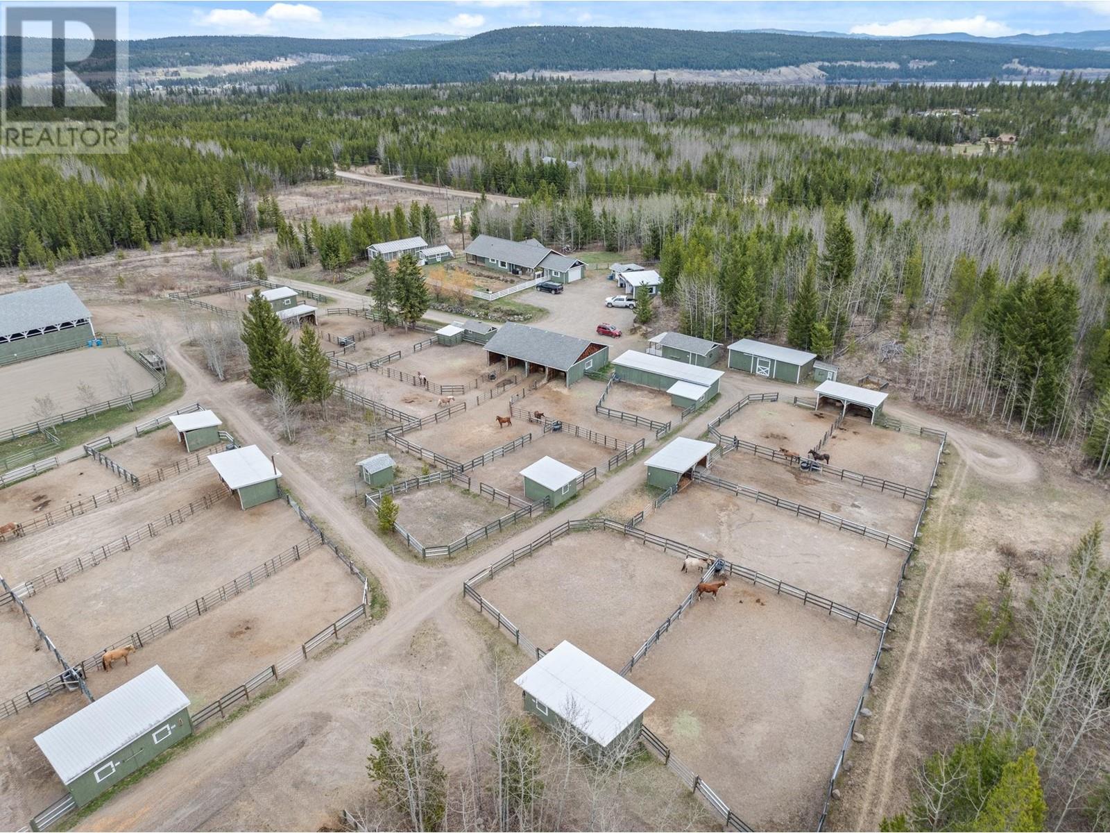6594 FOOTHILLS ROAD, 100 Mile House