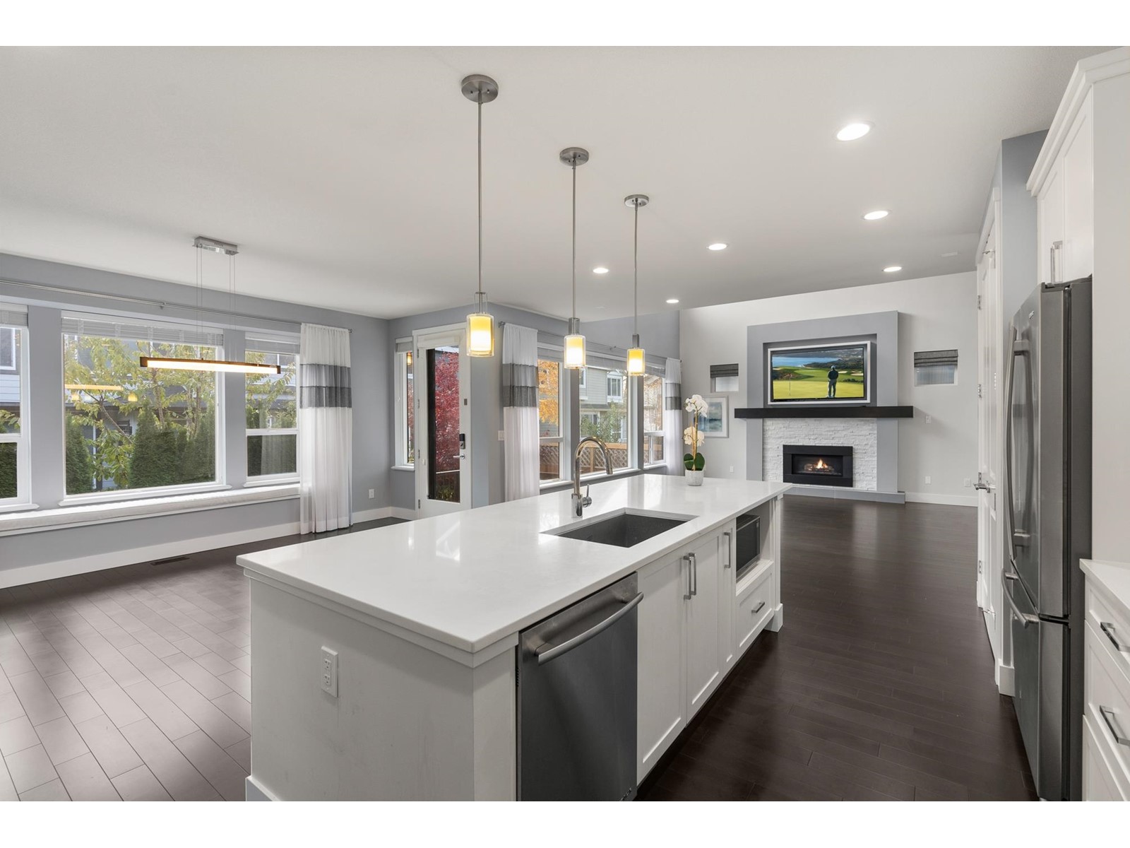 Photo 12 of 16726 18 Avenue, Surrey BC