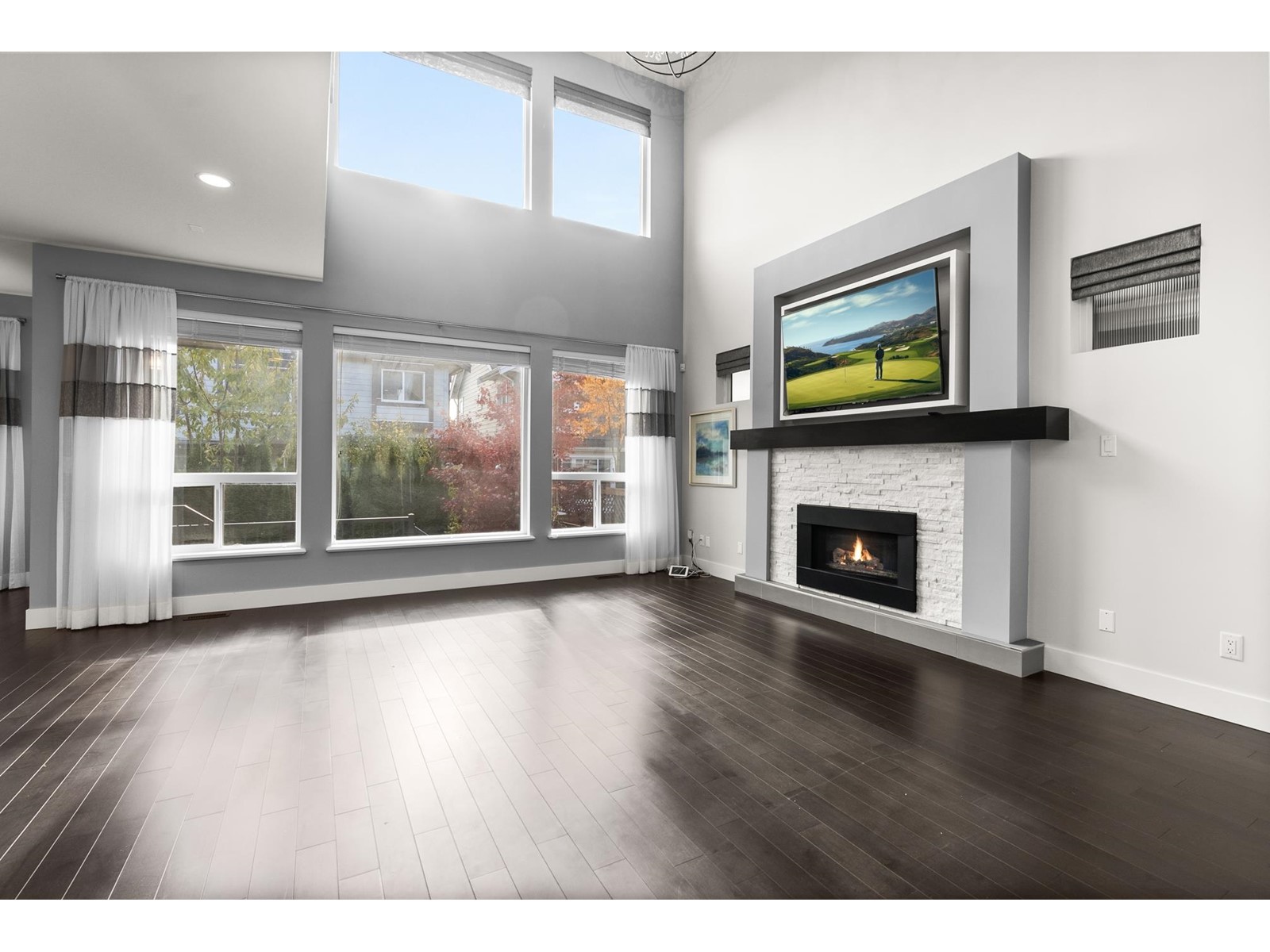 Photo 3 of 16726 18 Avenue, Surrey BC