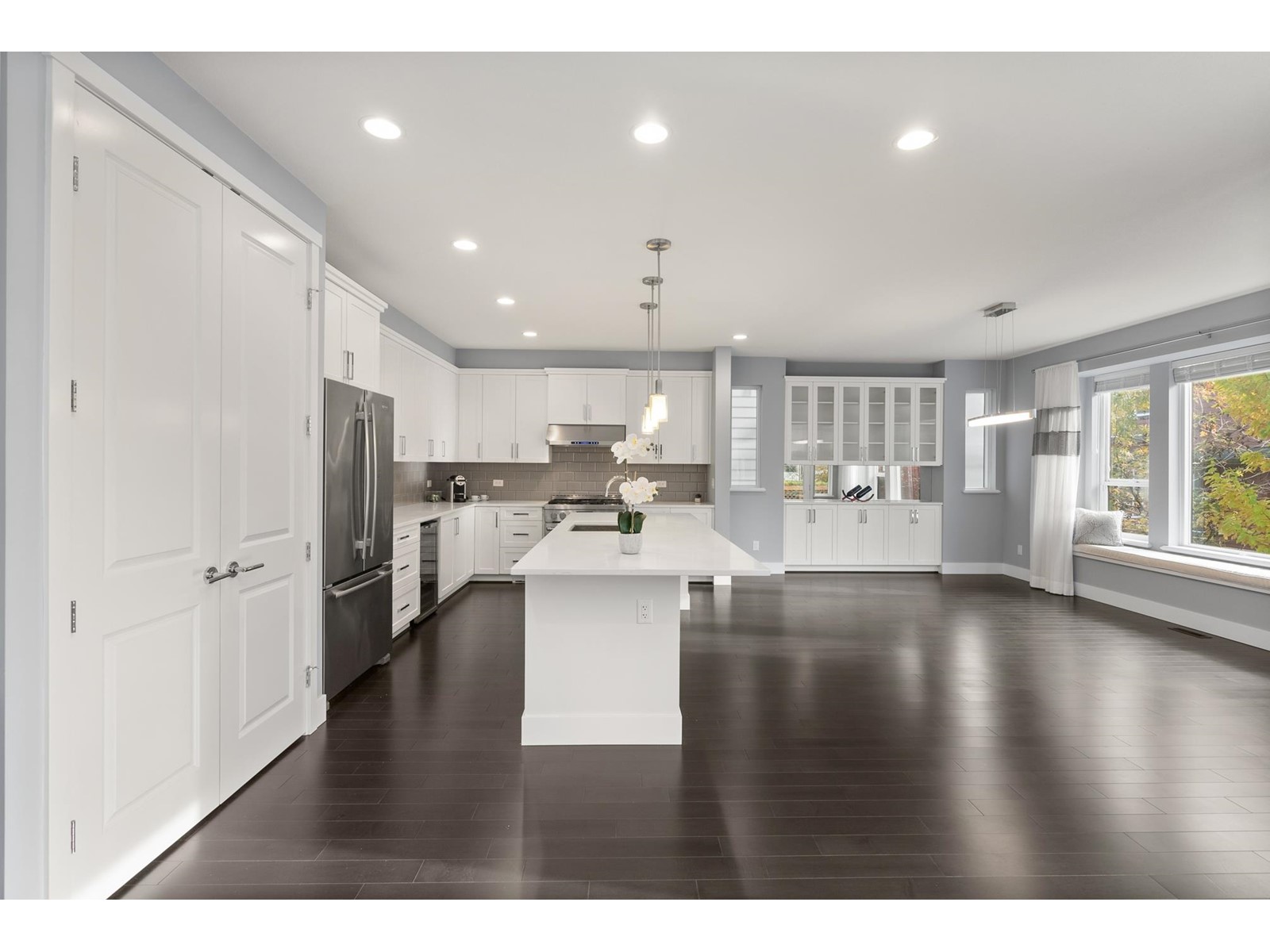 Photo 6 of 16726 18 Avenue, Surrey BC