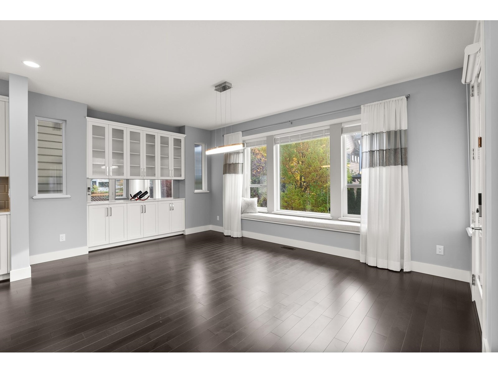 Photo 9 of 16726 18 Avenue, Surrey BC