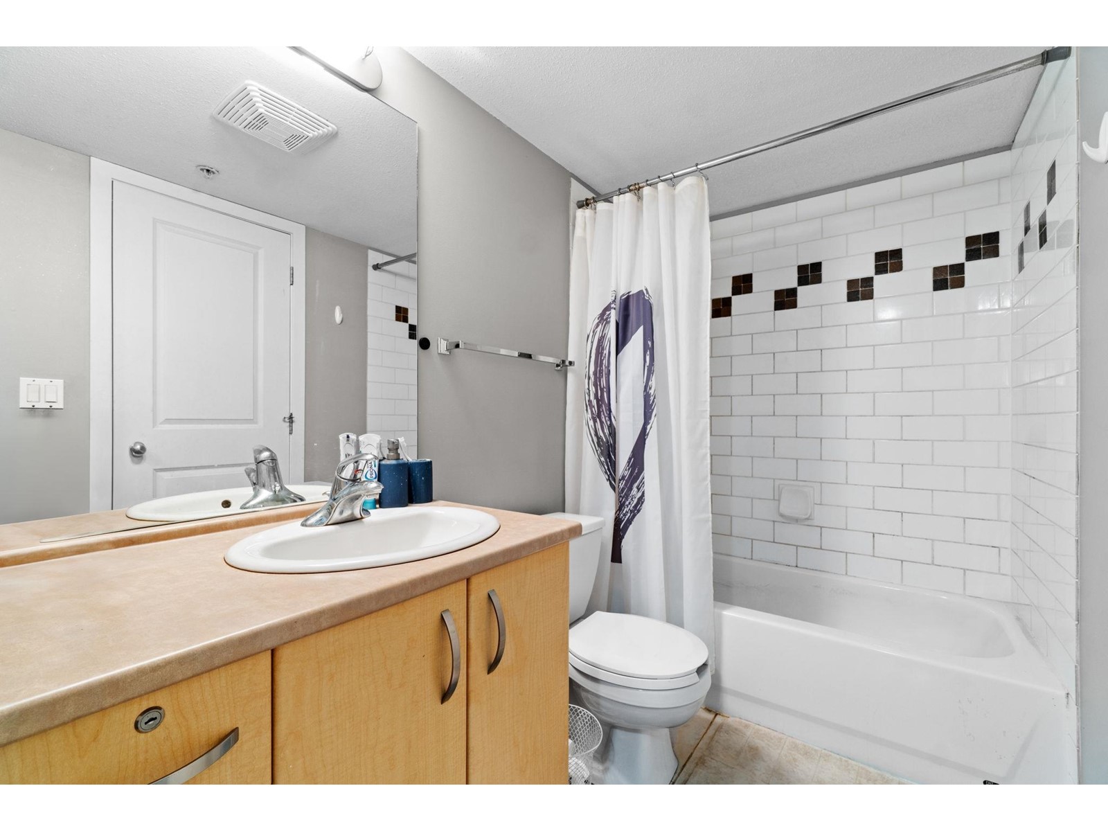 208 10866 CITY PARKWAY, Surrey real estate listing R2994300