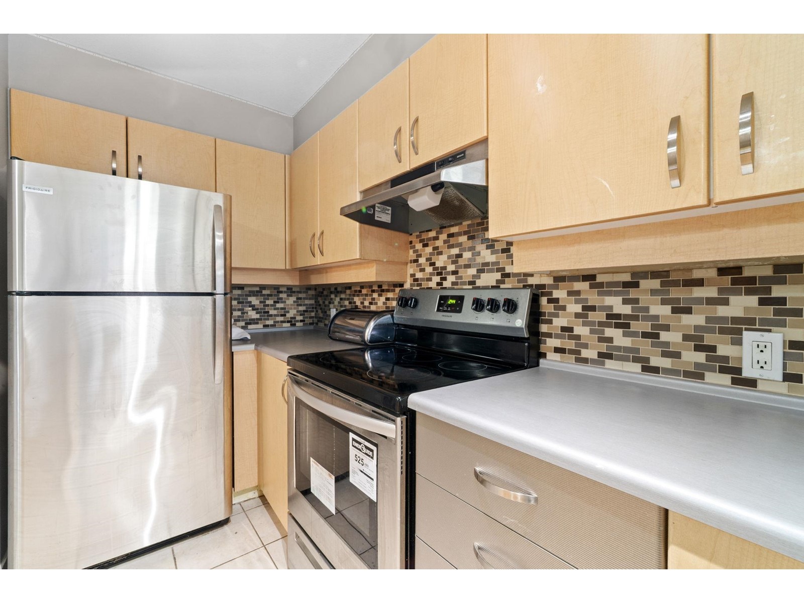 208 10866 CITY PARKWAY, Surrey real estate listing R2994300