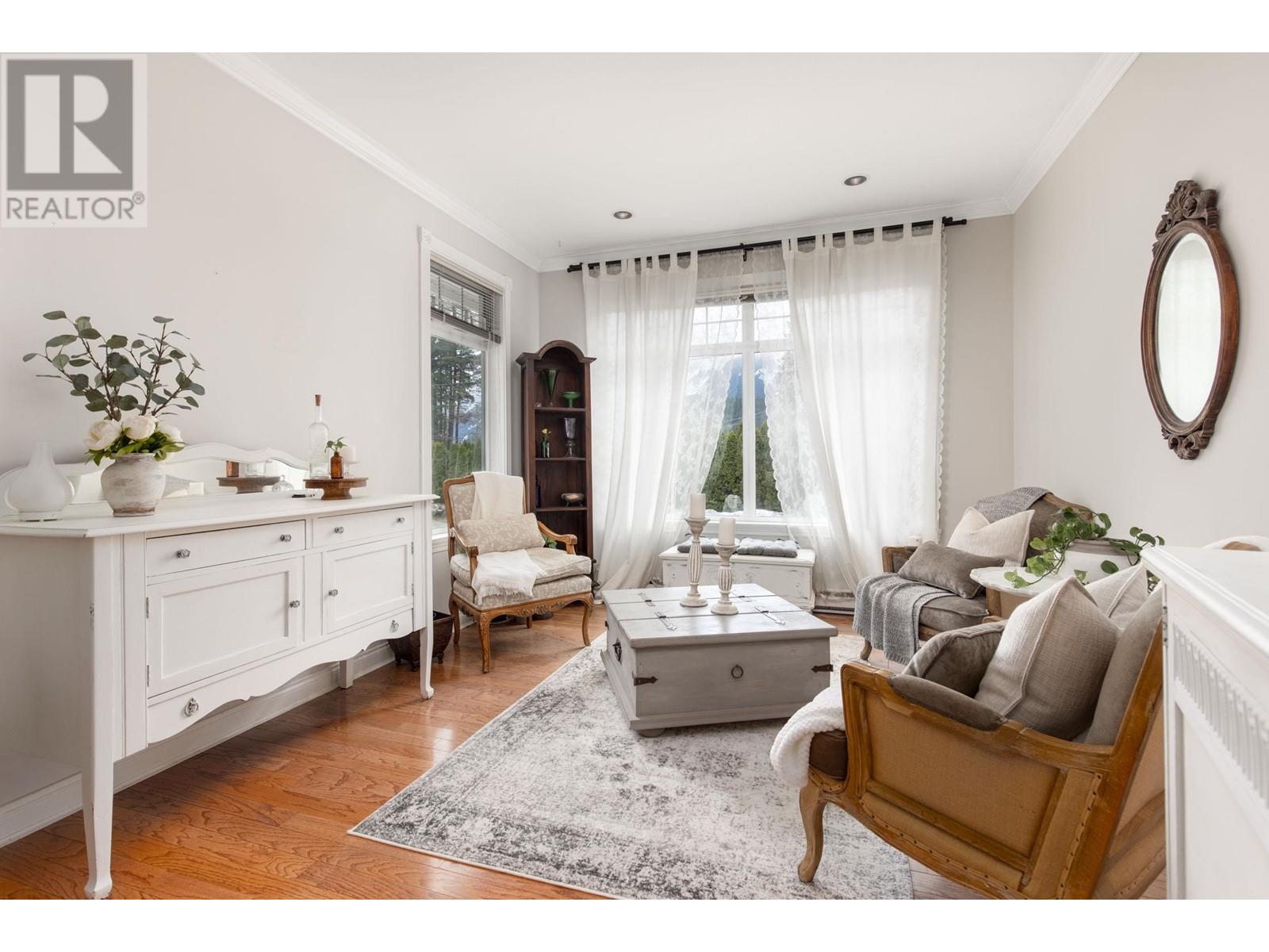 3 Bed, 3 Bath House for Sale in Pemberton – 7443 DOGWOOD STREET, Pemberton - Image 6