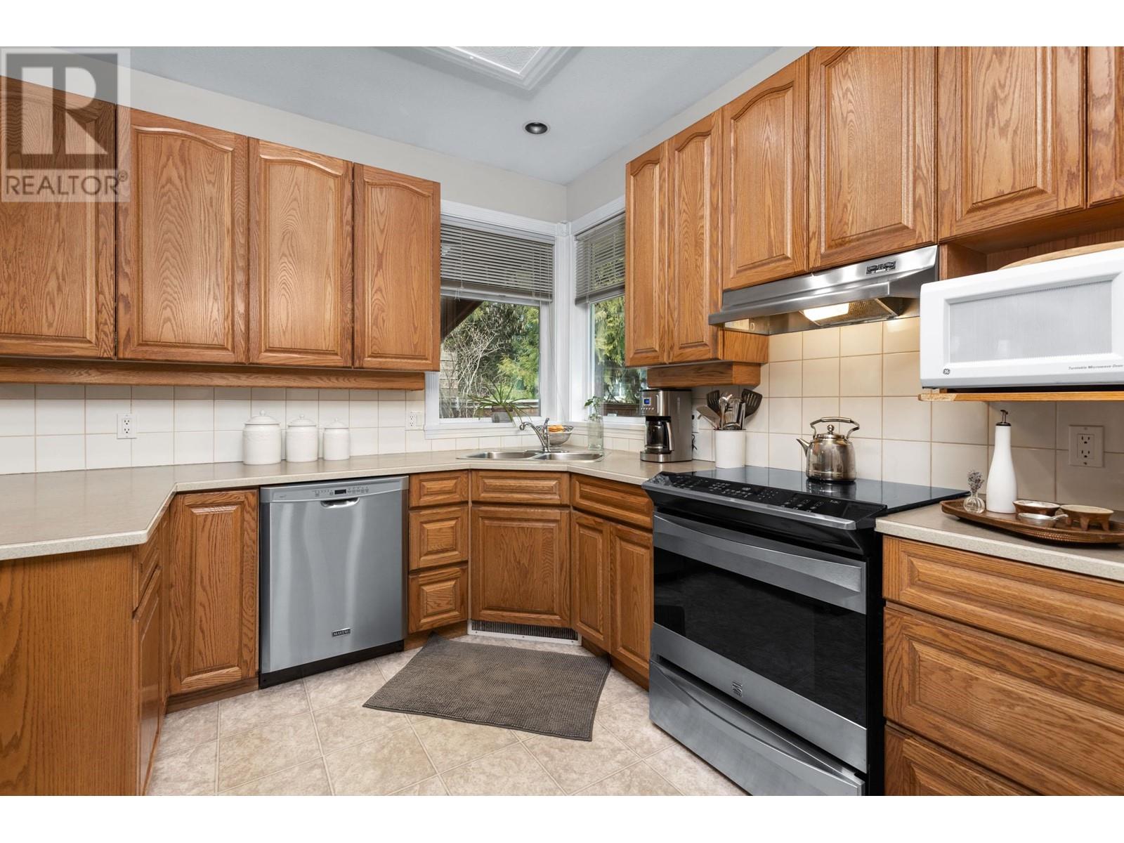 3 Bed, 3 Bath House for Sale in Pemberton – 7443 DOGWOOD STREET, Pemberton - Image 7