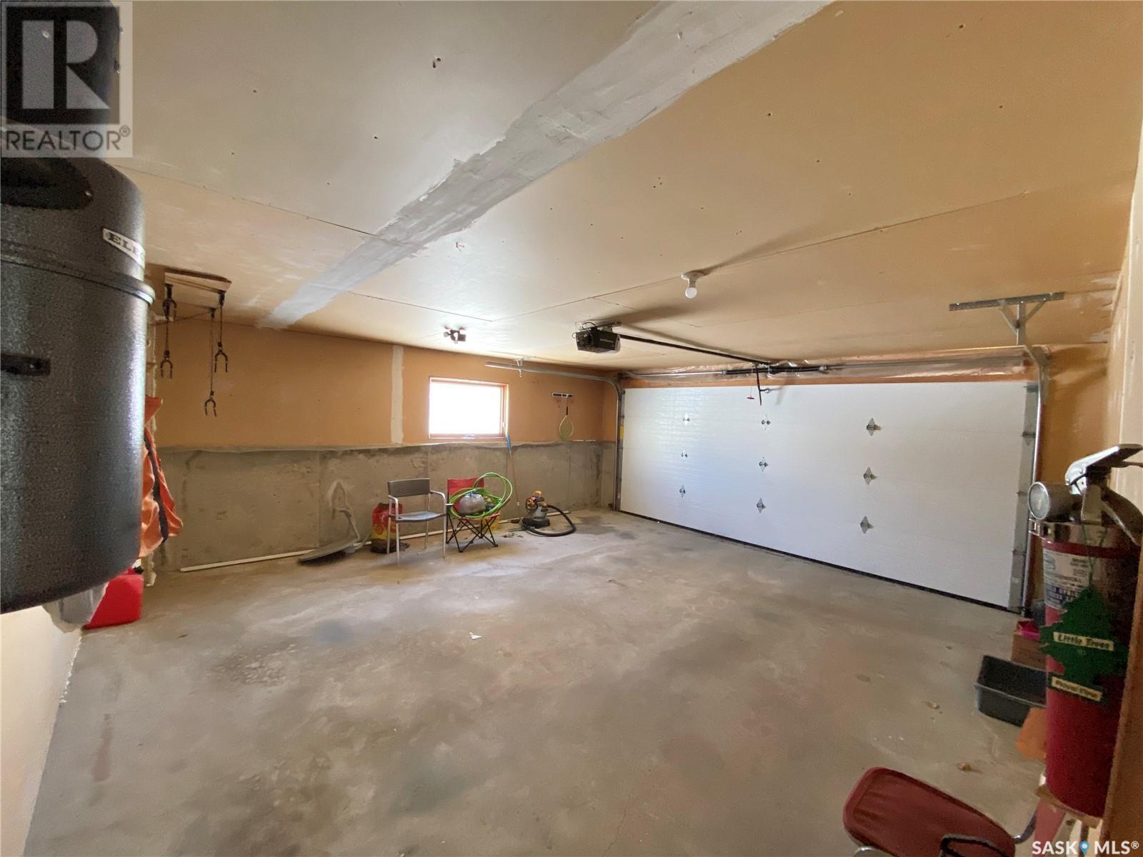 Single Family House Bi-level for Sale in  Lorne STREET W Swift Current 