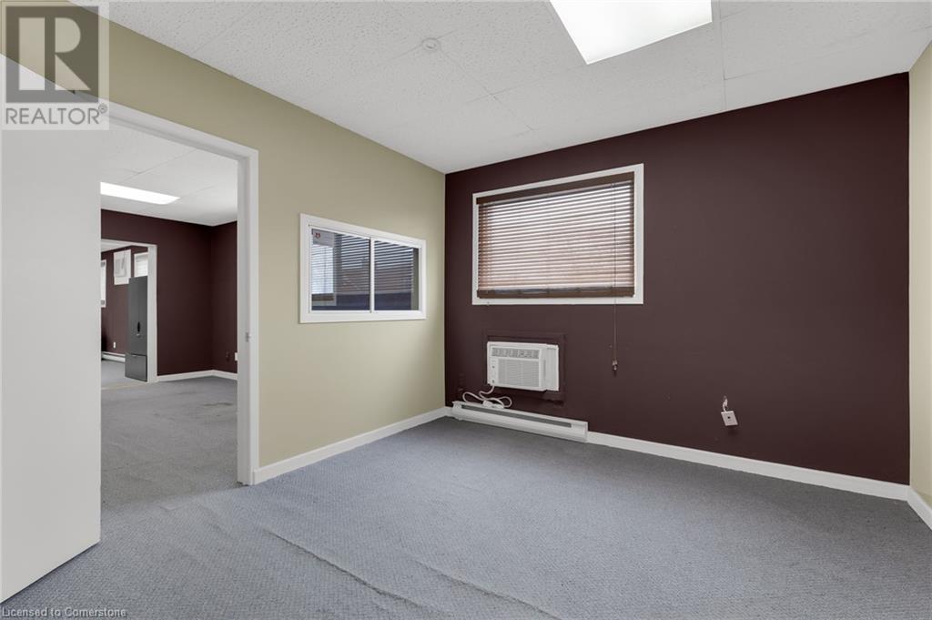 Photo 4 of 361 Jackson Street W Unit 4, Hamilton ON