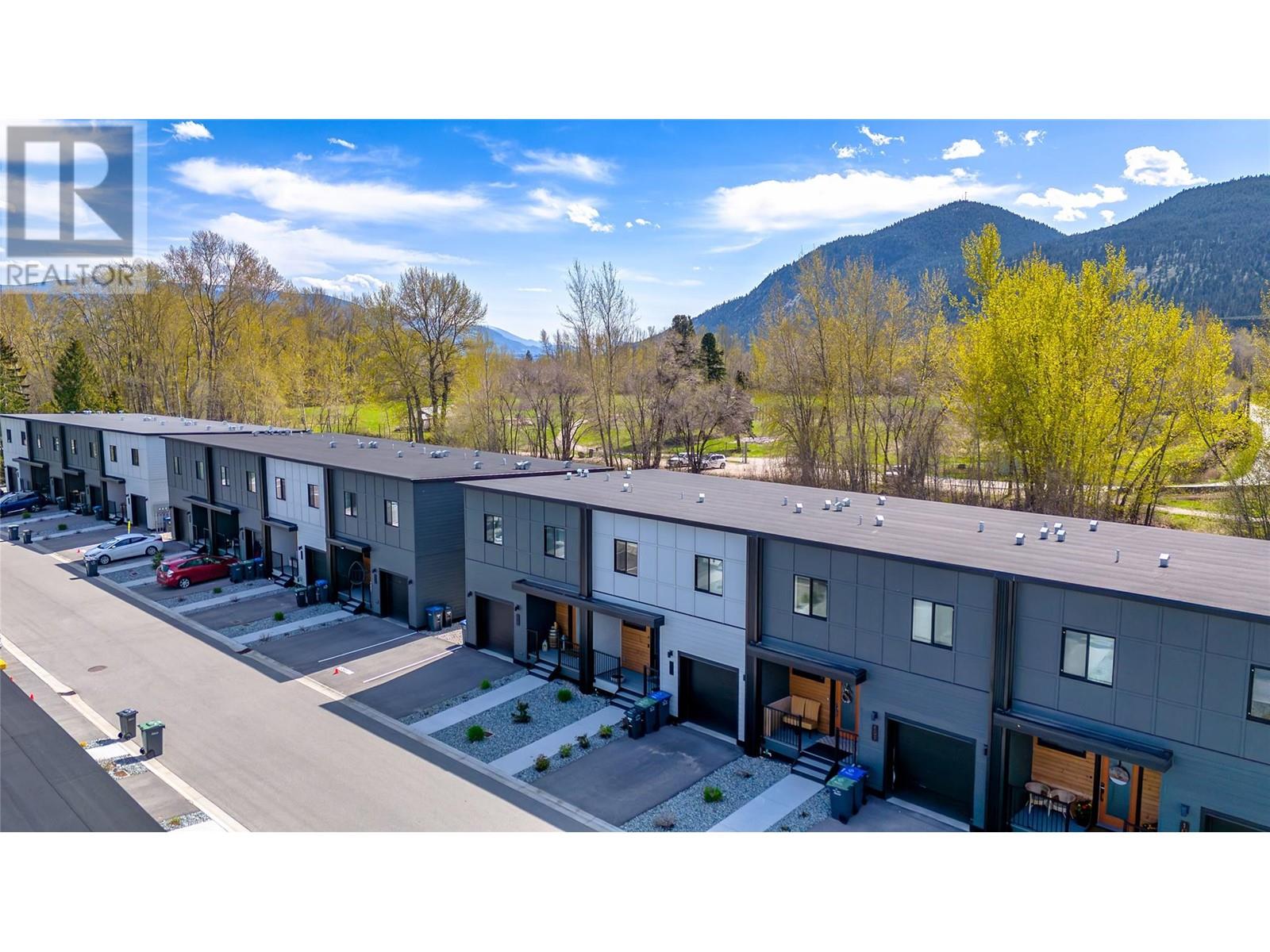 5011 Towgood Place Unit# 107, Summerland