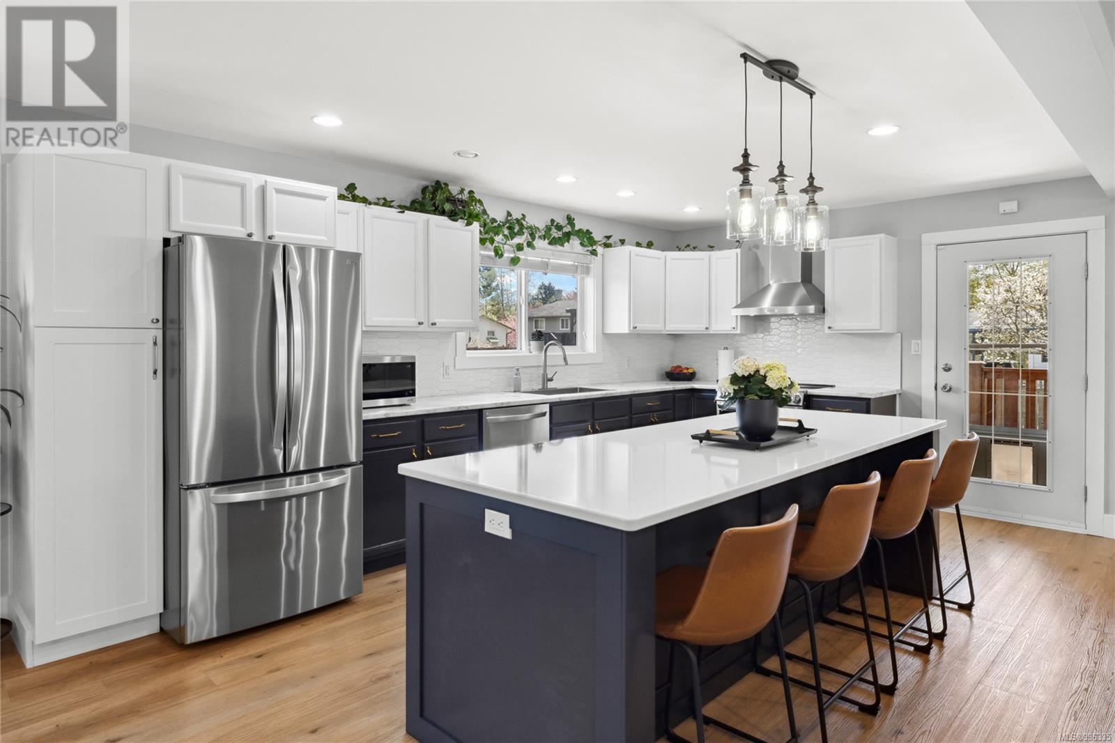 5596 Swallow Dr, Port Alberni