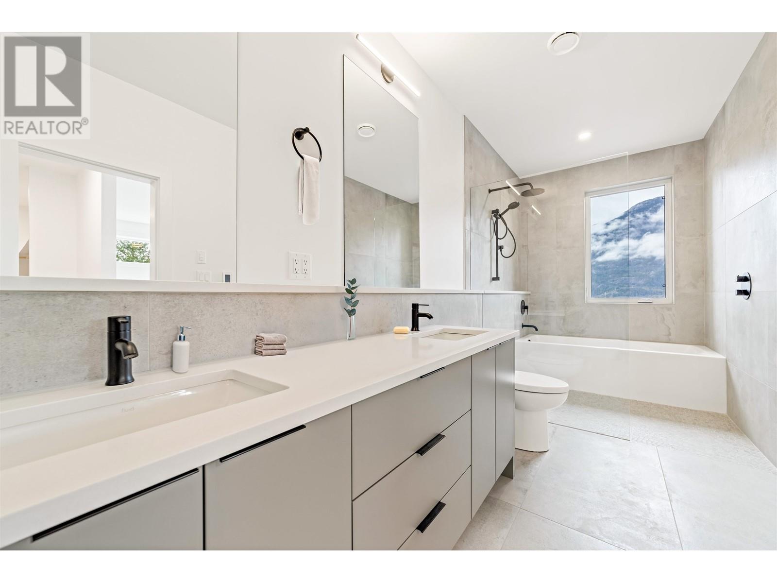 39262 STELLAR DRIVE, Squamish real estate listing R2994318