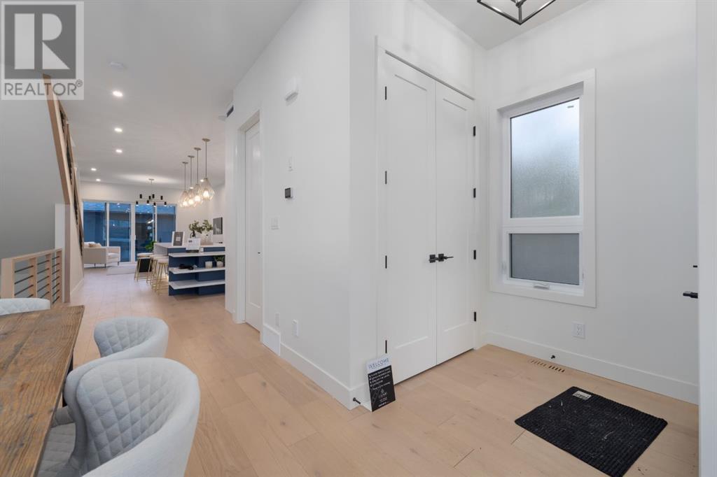 Single Family House for Sale in   Avenue NW Parkdale Calgary 