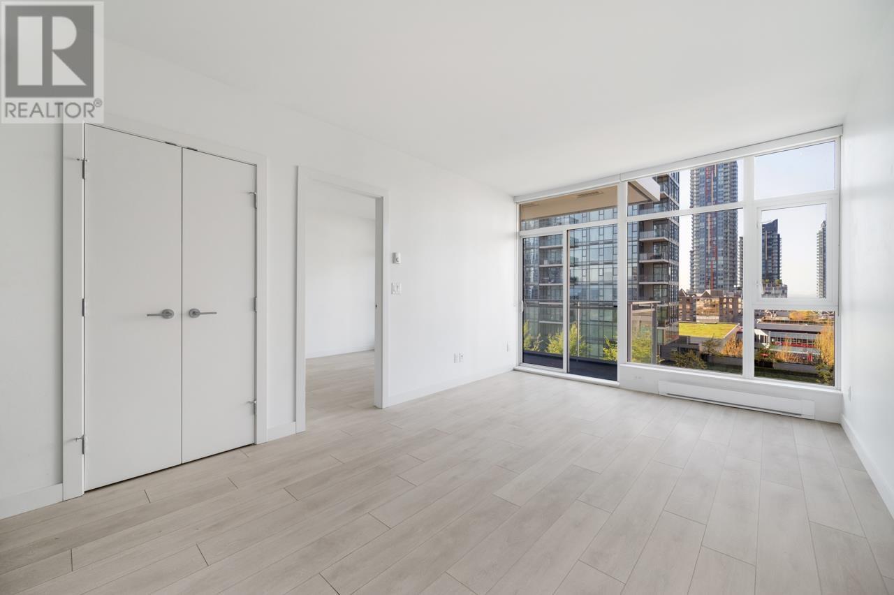 Photo 16 of 805 4670 Assembly Way, Burnaby BC