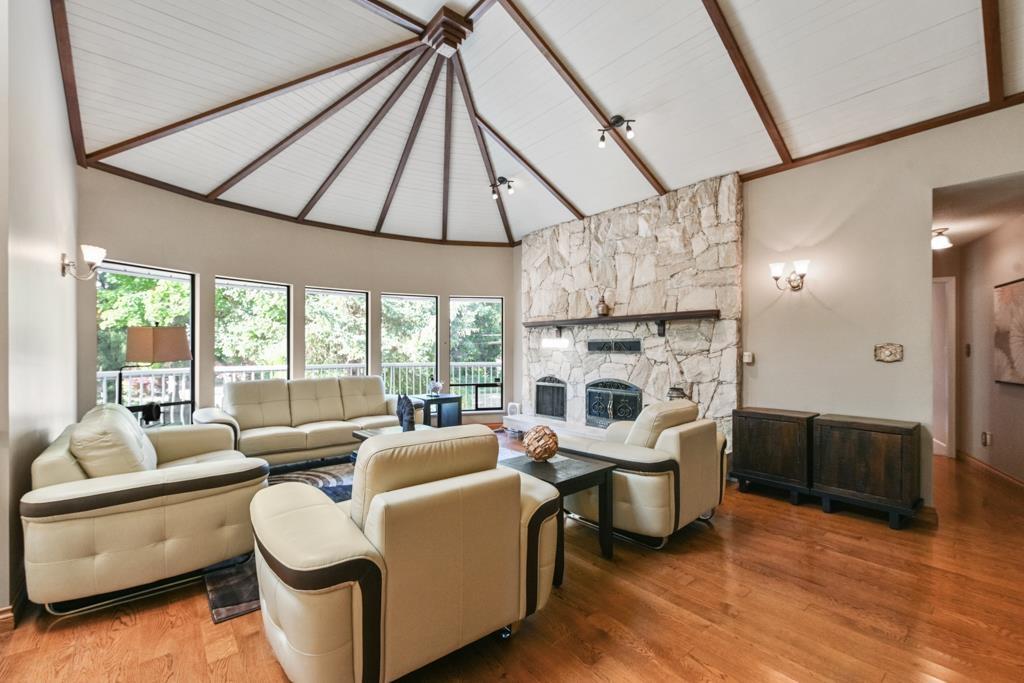 Photo 8 of 21480 18 Avenue, Langley BC