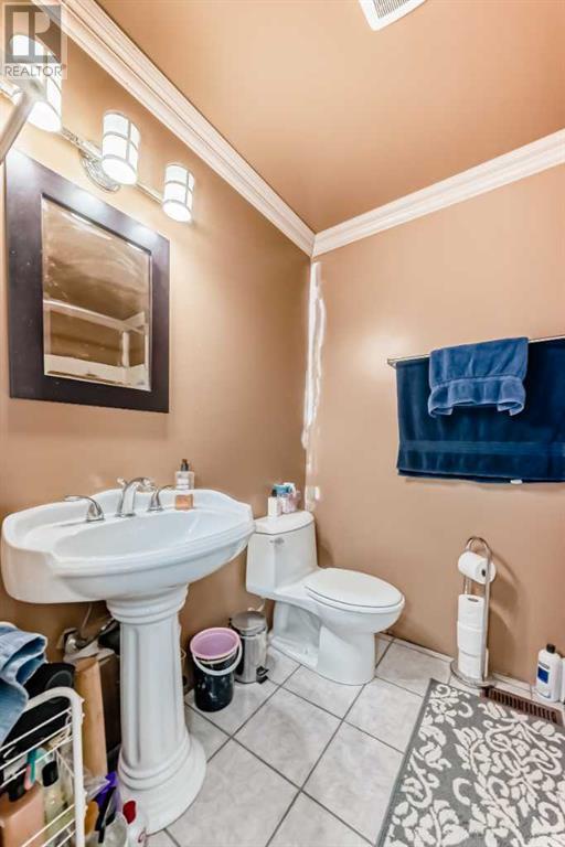 Single Family House for Sale in  Erin Ridge Road SE Erin Woods Calgary 