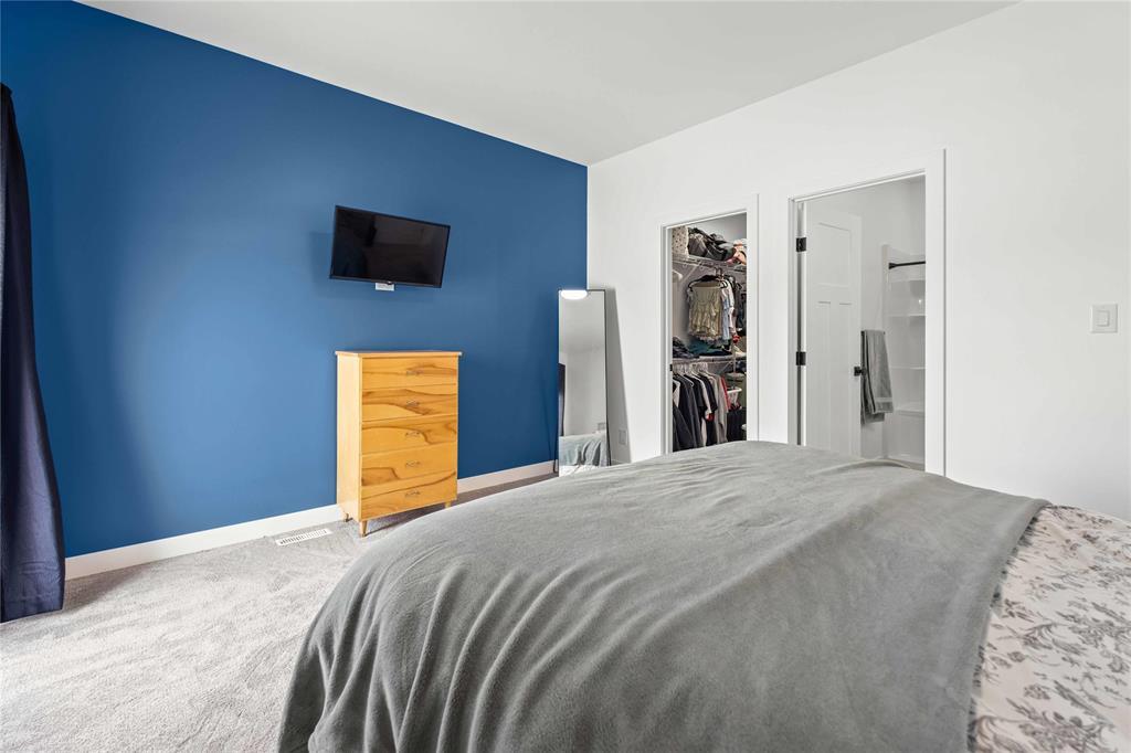 Photo 14 of 13 Gleneagles Street, Niverville MB
