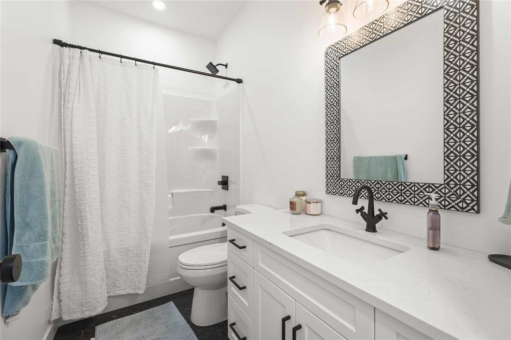 Photo 18 of 13 Gleneagles Street, Niverville MB