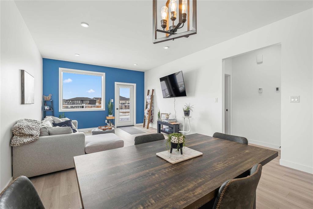 Photo 7 of 13 Gleneagles Street, Niverville MB